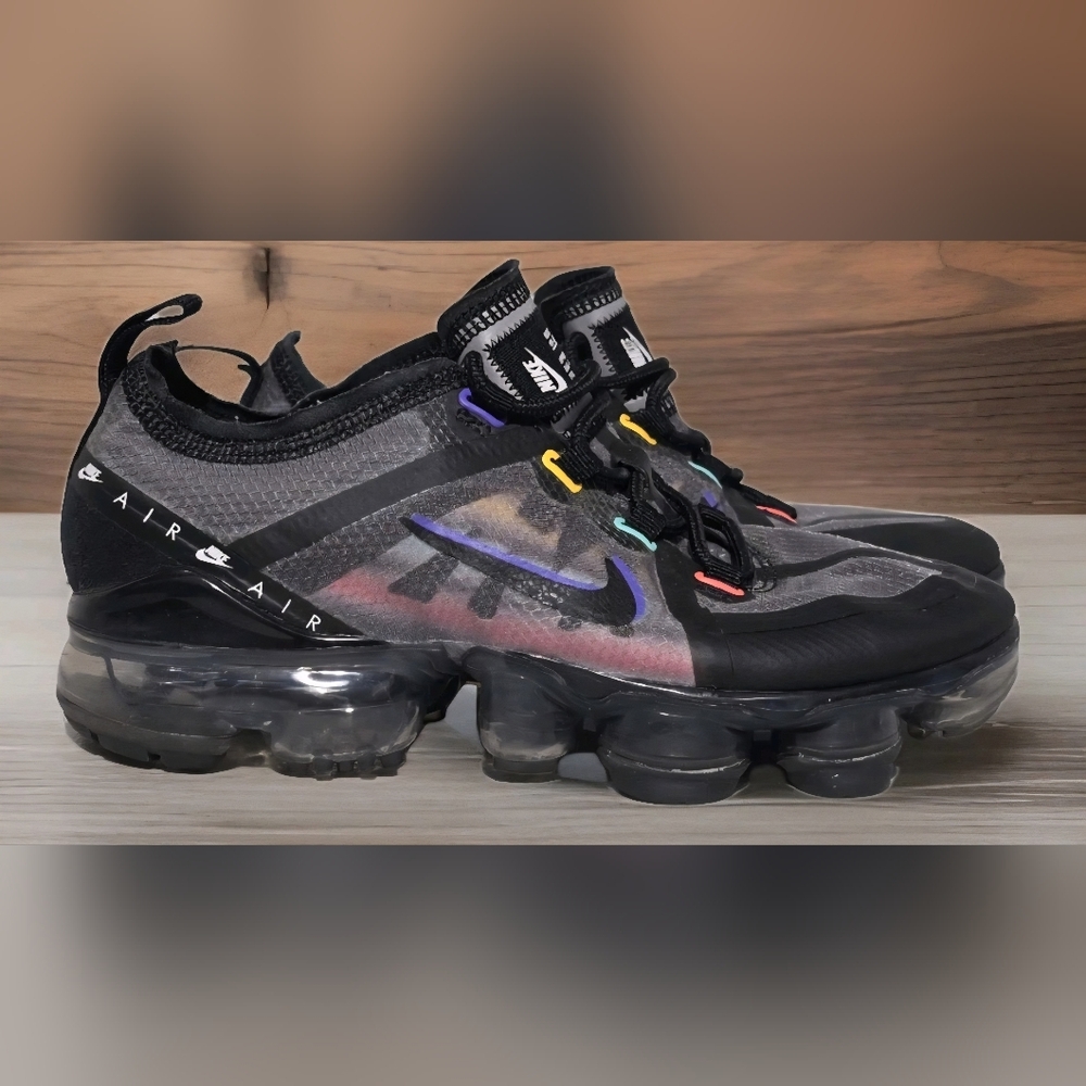 Nike Air VaporMax Youth Grey & Black Athletic Shoes Size 4Y, BV0062-001